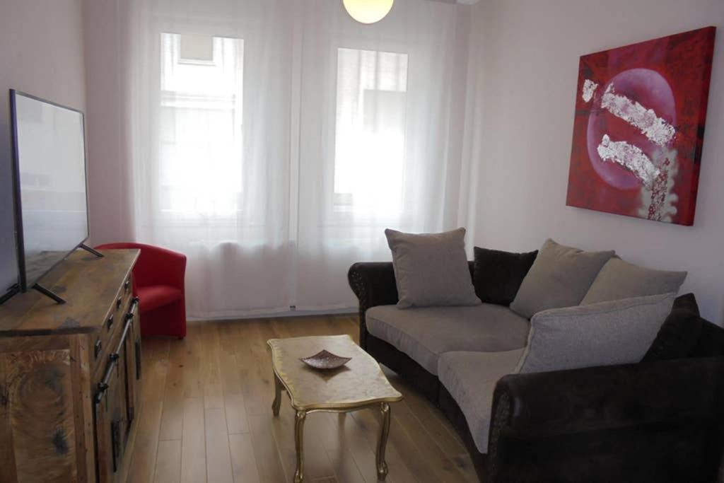 Helle Stilvolle Wohnung, Nahe Stadtzentrum Saarbrücken Buitenkant foto